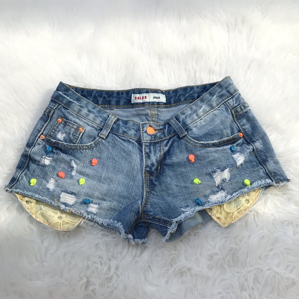 Dalun Distress Jean Short Skull Size M